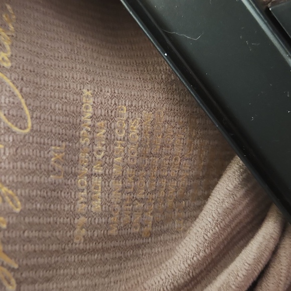 Gypsy and Jade 2 piece ribbed crop top and biker shorts - Picture 6 of 6